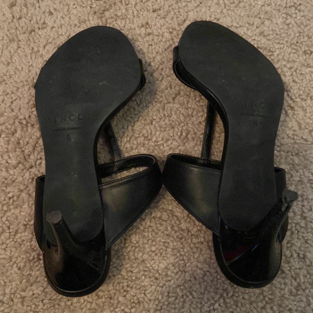 📸 NWOT Vincci Size 8 Faux Leather Heels with Gold Accent - Picture 5 of 5